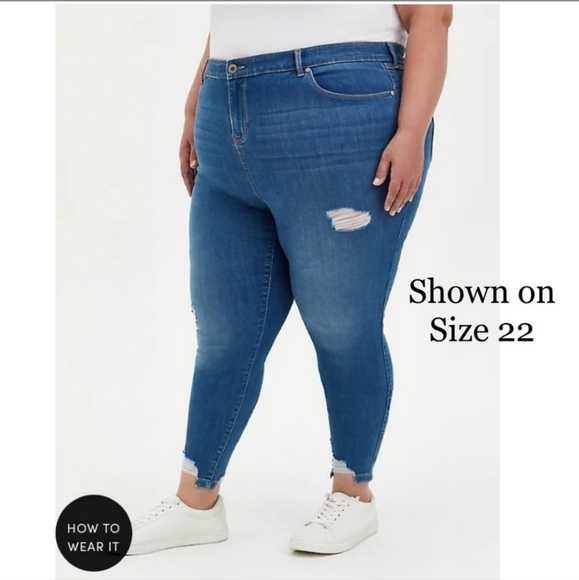 Plus Size - Skinny Jeans - Medium Wash